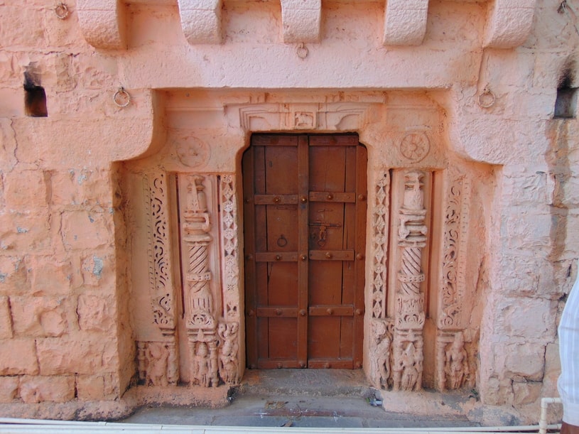 Door frame of the 13th-14th century matha near Nagnath Templ