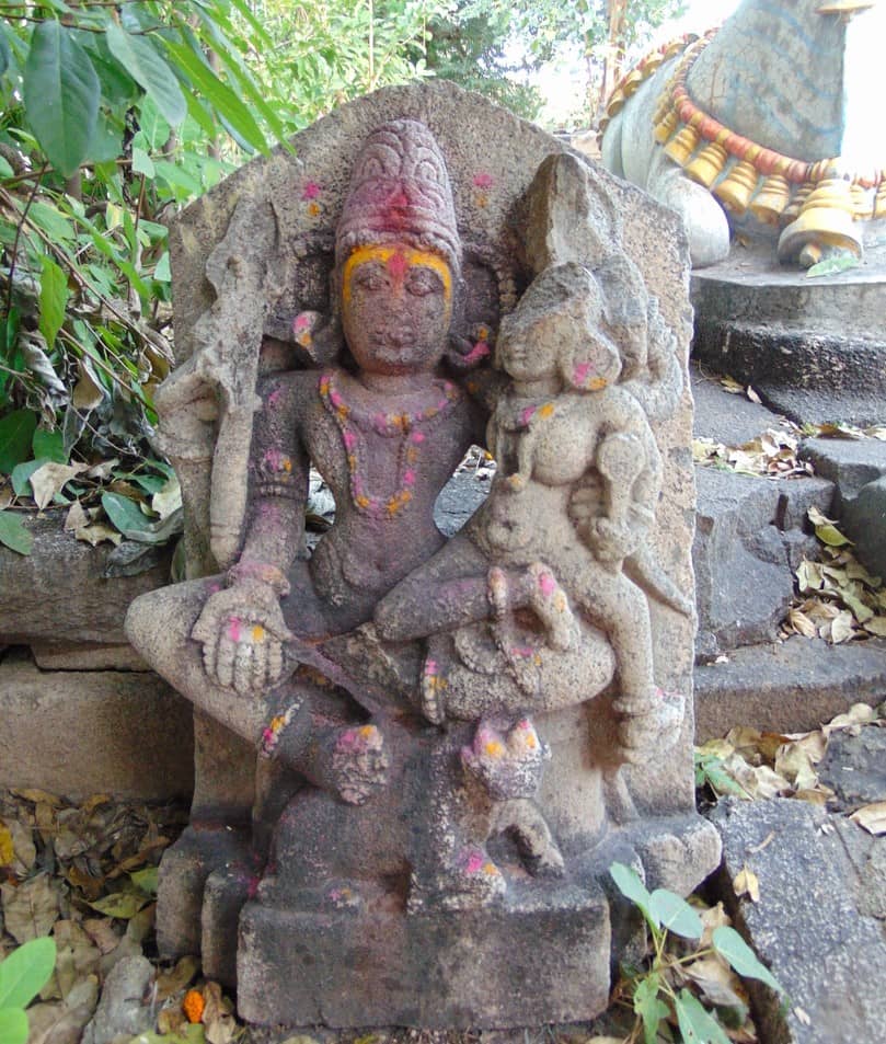 Āliṅgana mūrti of Umā-Maheśvara